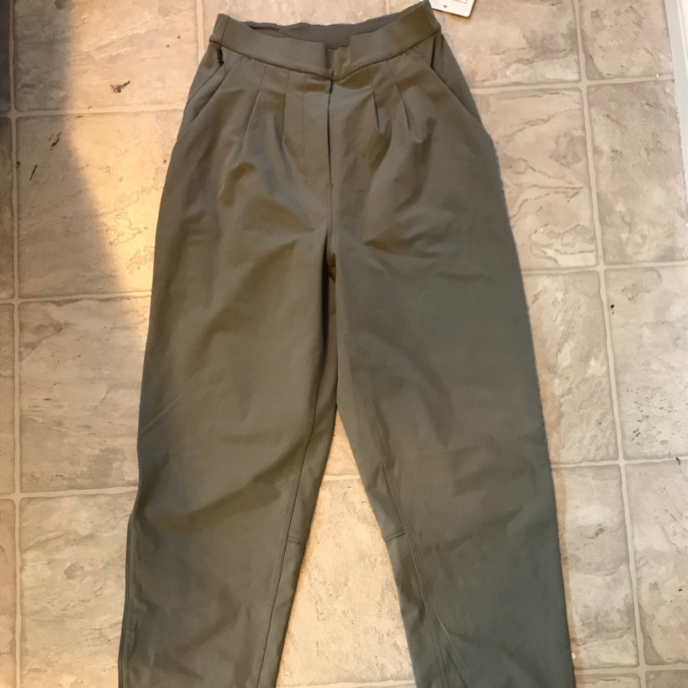 Lululemon Essential HR Trousers